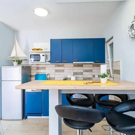 招待所 Dream By Nostromo 4*