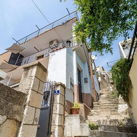 Pensión Dream By Nostromo 4*