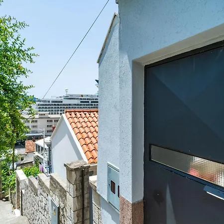 Pensión Dream By Nostromo 4*