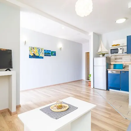 Dream By Nostromo 4*